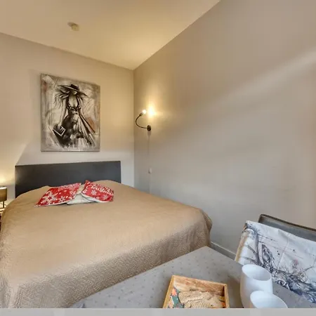 Bed & Breakfast Sucre Sale *